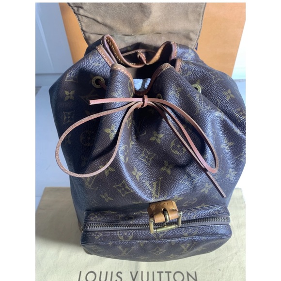 Louis Vuitton backpack - Picture 7 of 11